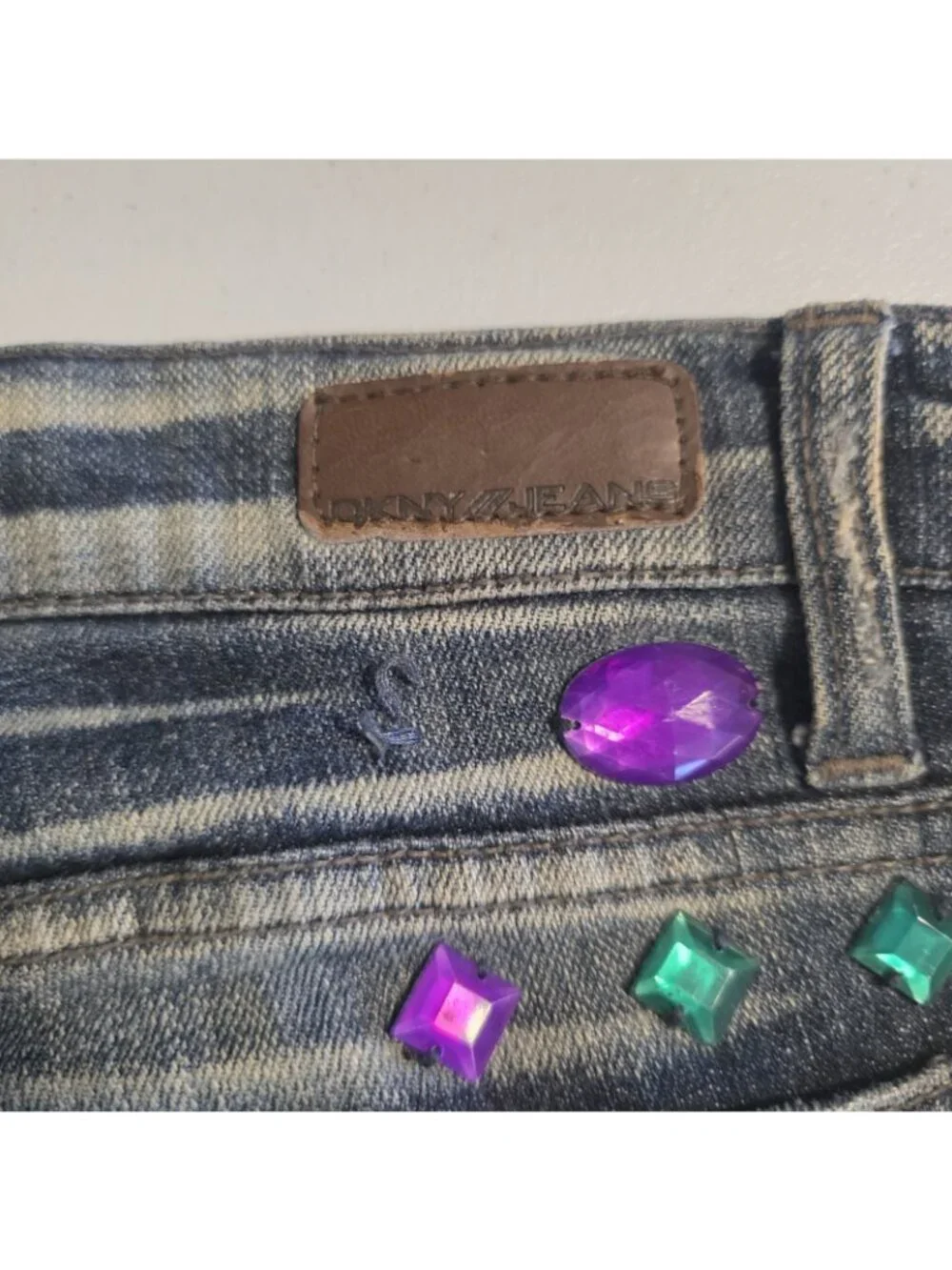 DKNY Jeweled Jeans Blue Distressed Denim Boho Bling Gemstones Juniors Size 9‎